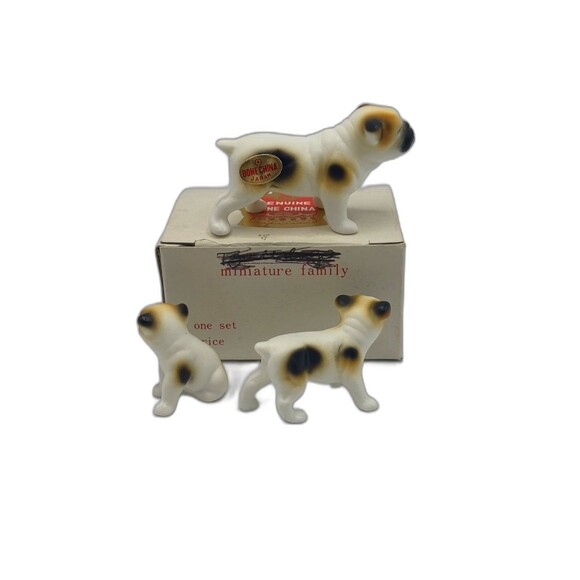 Vintage Bone China Handcrafted 3 Pc. Miniature Bull Dog Family - Picture 3 of 7